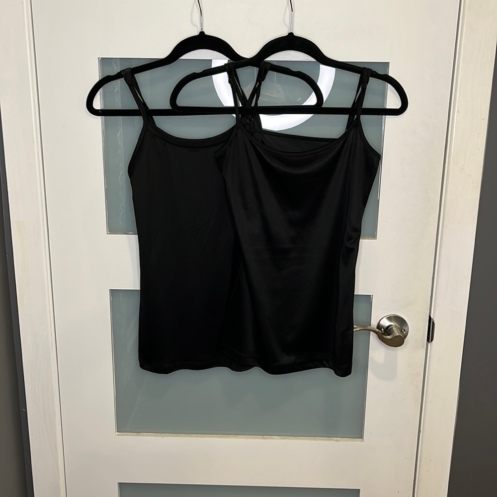 2 camisoles